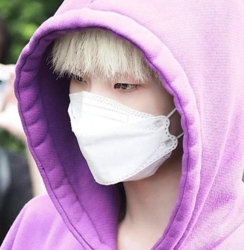  周震南|男明星染发不能上综艺？看到周震南在跑男的解决方案后，太机智了