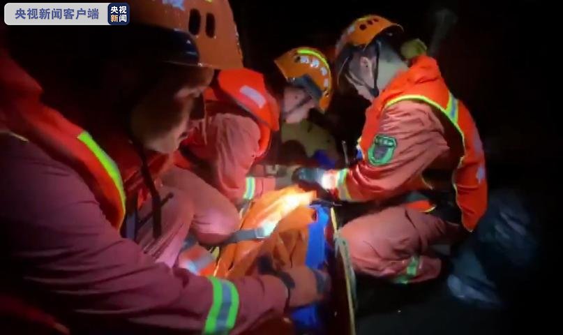 消防救援人员|湖南怀化暴雨来袭 靖州消防救援队连夜营救转移80余人