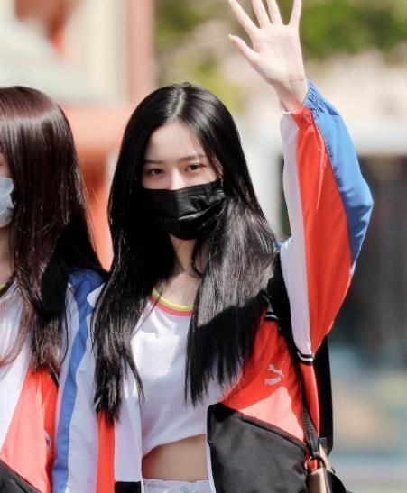 受欢迎|《创造营2020》尚未归档。赵粤和刘梦很受欢迎。她仍然落后