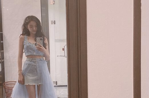  特别|吴宣仪发自拍庆祝新综艺, 看到她的颜值之后: 也太美了吧