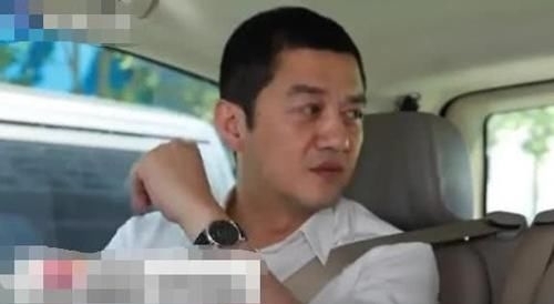 尊重|差距大!李亚鹏曾公开曝窦靖童成绩不好,对李嫣却百般尊重