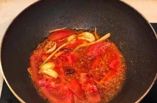 县豆瓣酱|只要掌握了煎鱼不破的4个小窍门,准保做出来的鱼好吃又有卖相!