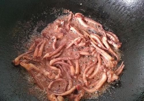  暑后|入暑后猪肉牛肉靠边站，这鱼鲜香开胃，炒两下就熟了，我家常吃