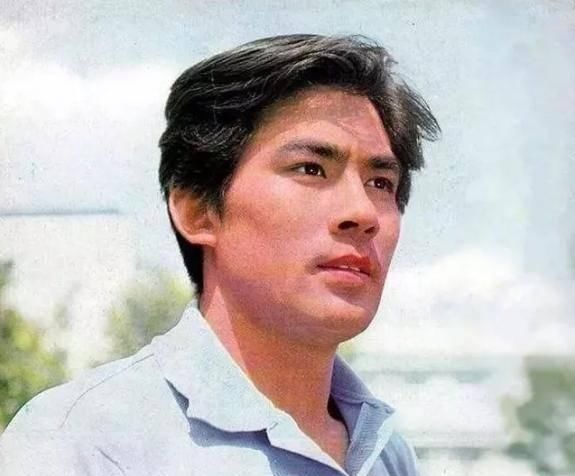 陈佩斯|从地下恋到异地恋，朱时茂与妻子这40年一路走来不容易