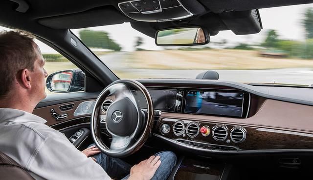  车窗|开了这么久的车才明白，车窗起雾不用暖风吹，这招省钱又安全