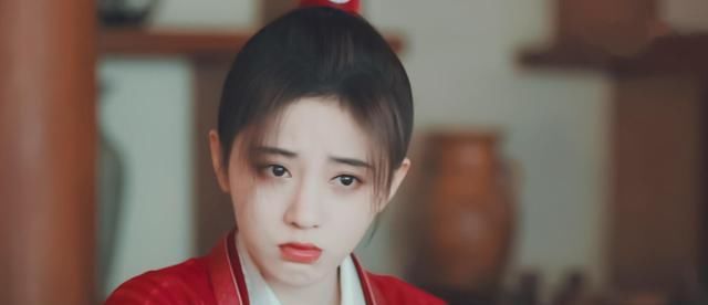  小蛮|“四千年美女”鞠婧祎晒新照不忘突出小蛮腰，腰部特写惹人羡