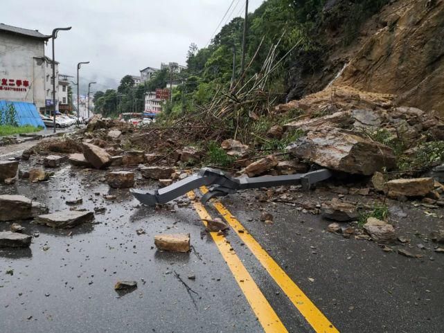 连遭|恩施全境连遭暴雨袭击，来凤多地受灾！