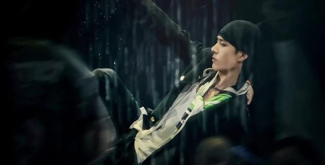  绝了|王一博《这就是街舞》水舞台绝了不看后悔系列