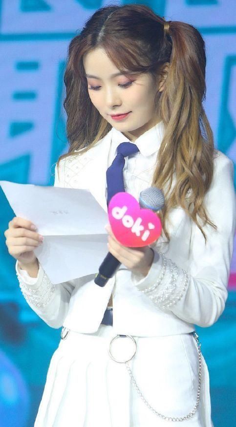 综艺|《创3》未出道的徐艺洋,与出道的陈卓璇,居然一起上综艺了