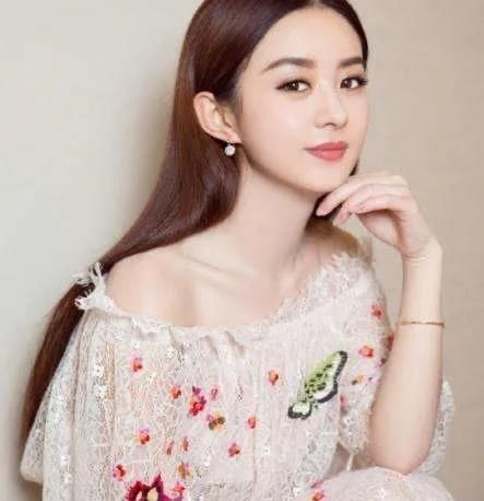  化身|赵丽颖化身“赵小刀”，在《快乐大本营》怼人犀利，火药味十足