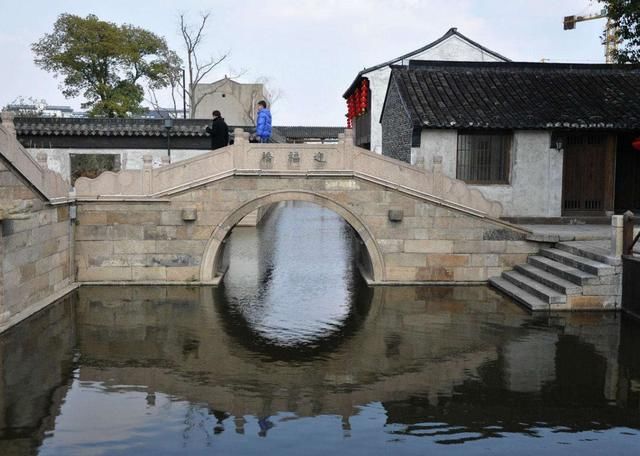  撤离|又一座古镇将变成“空城”，商家纷纷撤离，游客：或许是件好事