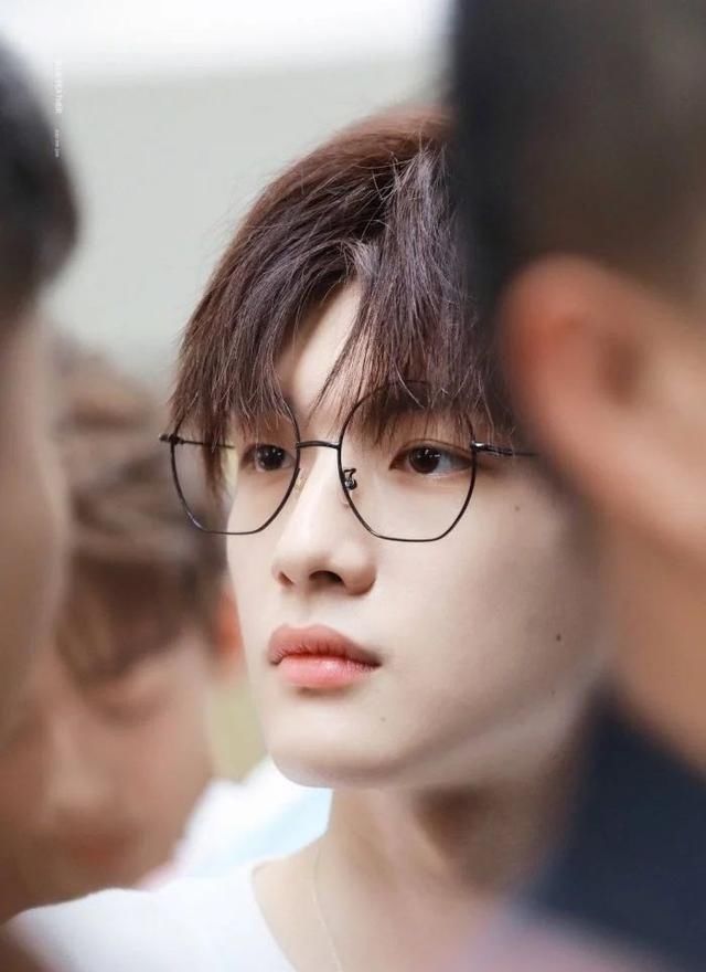  R1SE|硬糖少女粉丝一边喊着糊，一边又喊着“壶”，R1SE不累壶妹也累了