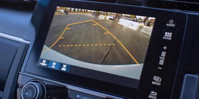  涉嫌|嘉定一驾驶员小区倒车撞死老人，涉嫌过失致人死亡