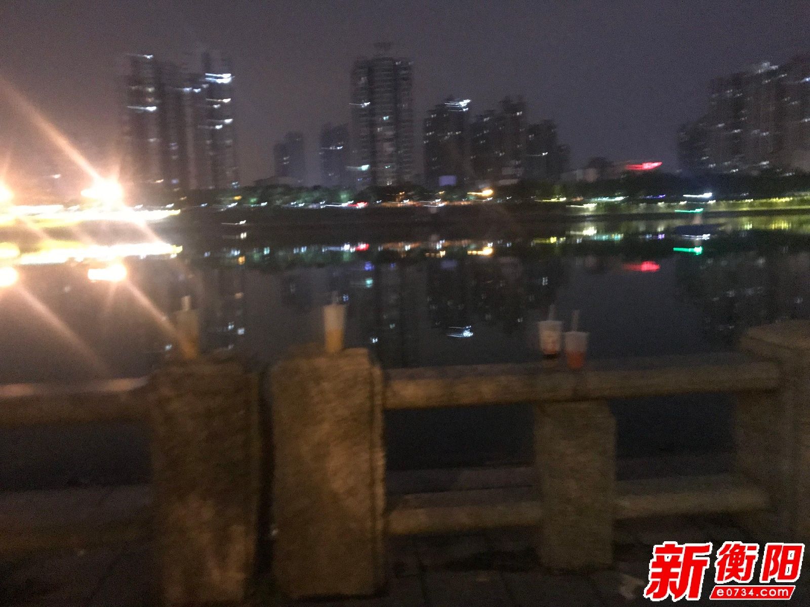 赏月|赏月之后解放路段亲水平台满地狼藉