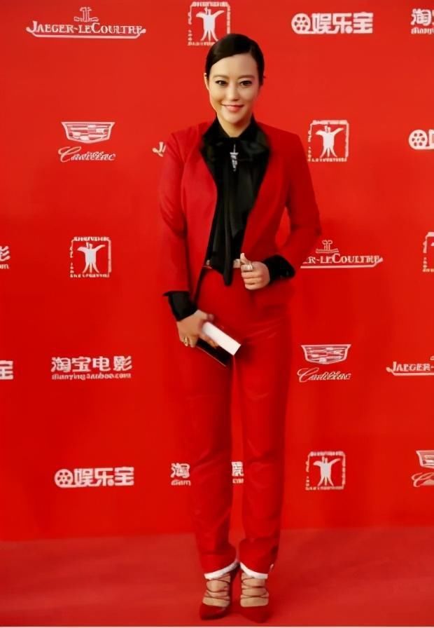 福态|41岁郝蕾胖到巅峰，穿紧身亮片长裙整个人太丰满，太有福态了