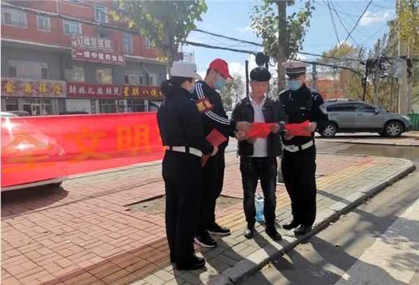警事|【警界警事】四方台大队开展“礼让斑马线、安全文明行”主题宣传活动