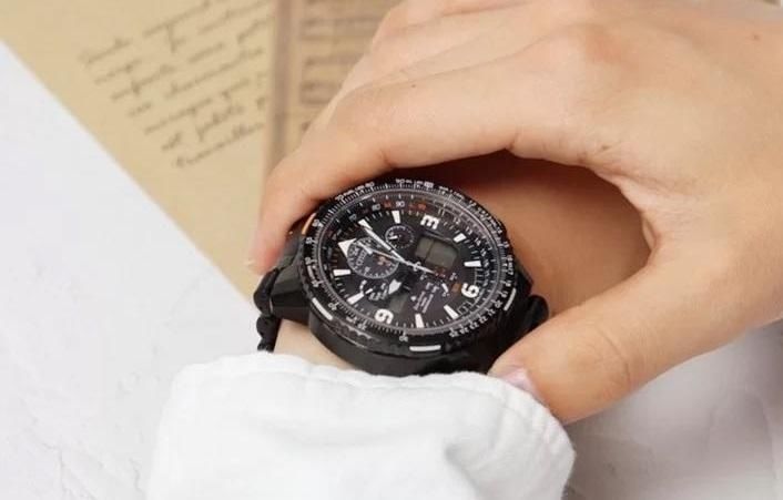 帅气|无法抵挡的帅气！西铁城潮酷光动能表