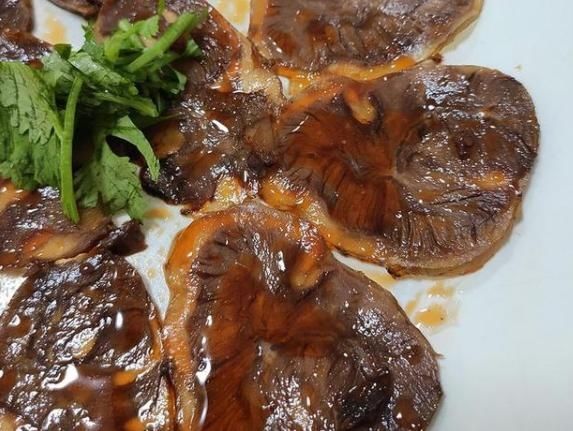 肉面馆|店里只卖这道面,老板很任性,每天只营业2到点,来晚了吃不上了