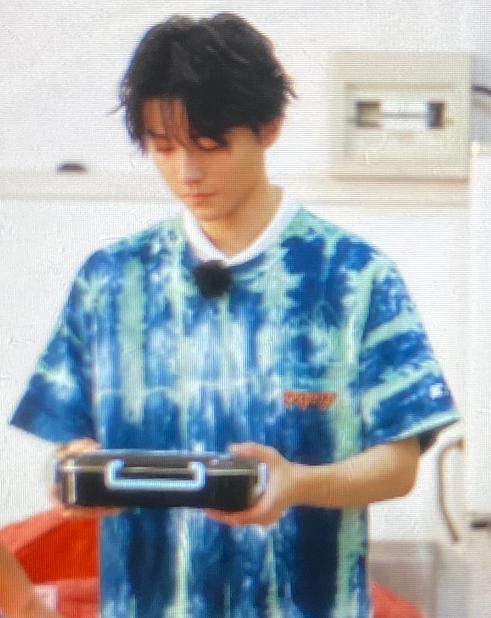  服务员|王俊凯回归《中餐厅4》？加盟路透帅成韩国欧巴，成最帅服务员