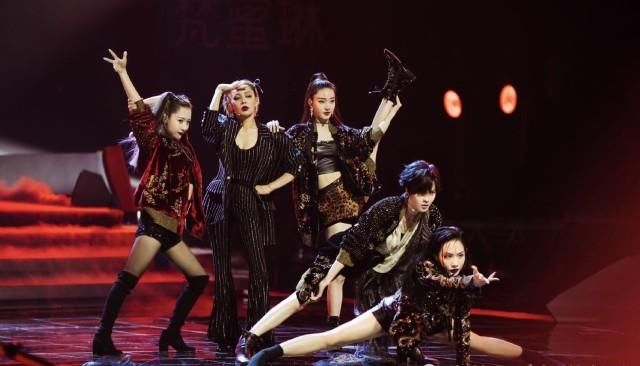  浪姐|浪姐的第三次公演，我有点失望。孟佳被淘汰：是人气重要，还是实力更重要？