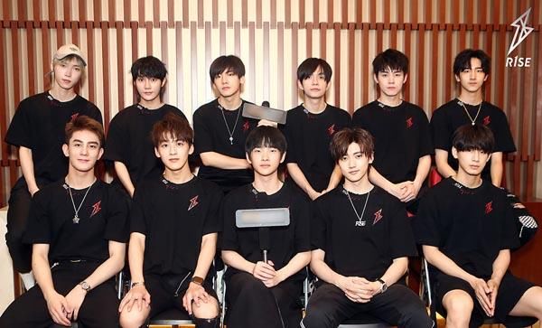  评委|头回见！硬糖少女任炙热的我们评委，点评火少师姐R1SE师兄