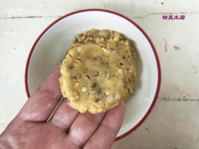  核桃|烘焙师揭秘真正的核桃酥做法，不放臭粉不放酥脆剂，太香酥了