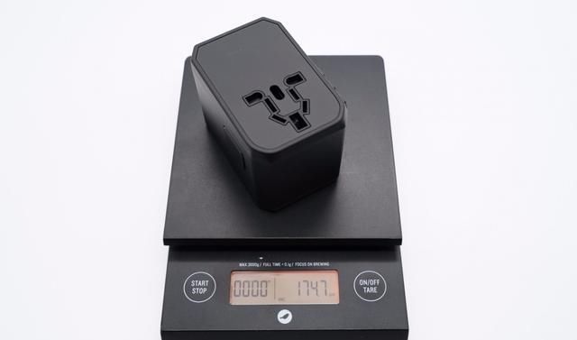  充电|万旅45W快充旅行转换插座拆解，一个便可走遍世界