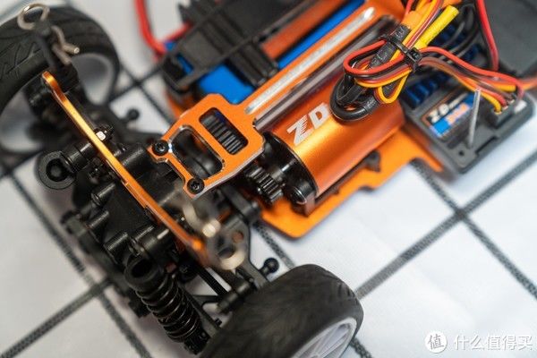 ZD|RC 篇四十四：ZD 致顶 1/16 保时捷911 ——精致的CNC金属底盘平跑车