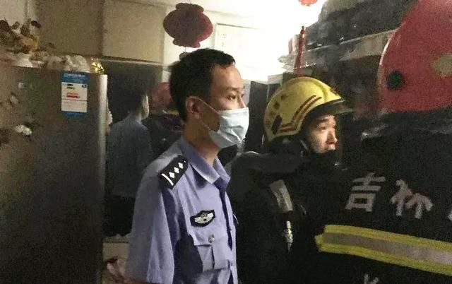 安庆|汽开分局安庆路派出所:勇担当 处火情