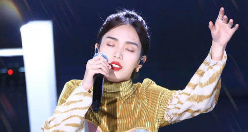  贾翼腾|《中国好声音》谢霆锋队获最强战队，冠军提前锁定，曹杨和贾翼腾