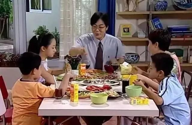  道具|电视剧里的饭菜都是假的吗？最后一部剧为了节省费用，居然这么做