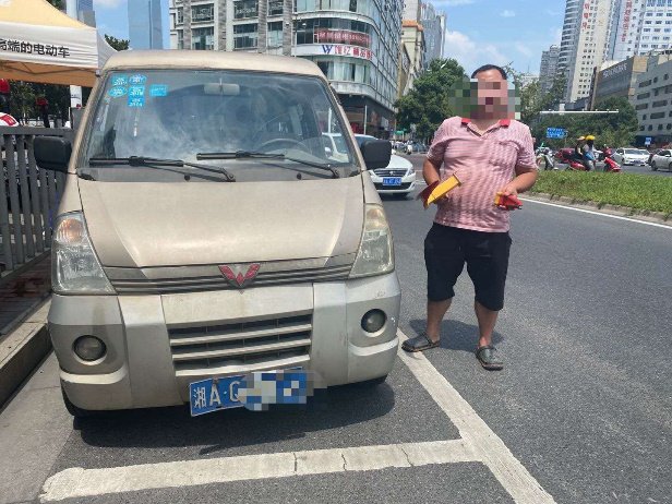 撬锁|78分的“违法王”撬锁逃离，还把锁给顺走了