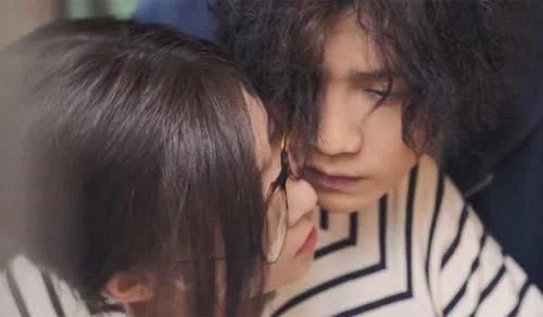  穿越火线|张一山宋妍霏恋情曝光，鹿晗和杨紫的粉丝都松了口气！