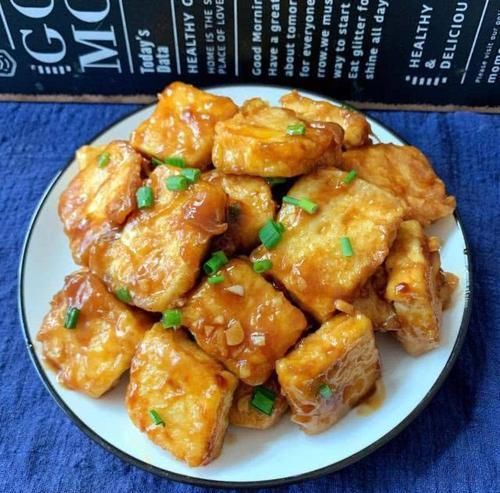 豆腐|豆腐这么做,配2个鸡蛋,比吃肉还香,孩子再也不挑食了,过瘾!