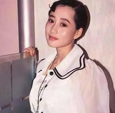  了替|被三个男人放弃的利智，她最终选择了替她出头的李连杰