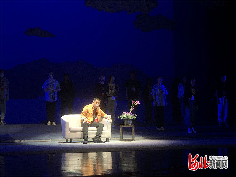 秦腔《尕布龙》首次亮相河北 今晚来石家庄大剧院感受“牧民省长”的本色人生