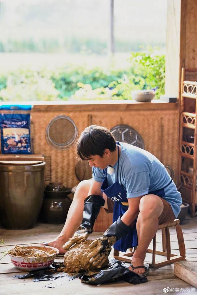  花生米|黄磊晚饭后晒出6道家常菜，简单接地气却满屏诱惑，网友想去蹭饭