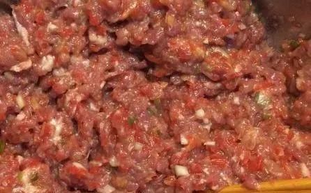  饺子馅|拌饺子馅，放什么“油”又香又好吃？大厨教你一招，咋做都吃不够