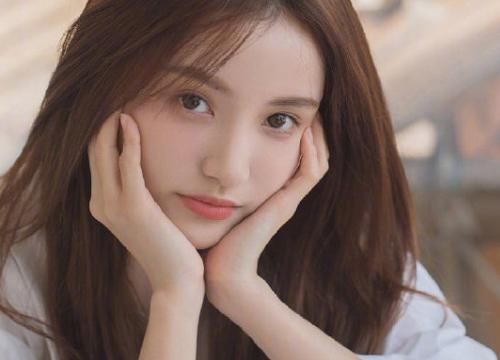  亮点|超新星运动会：梁继远纪凌尘挨着坐，林小宅坐前面，回眸成亮点