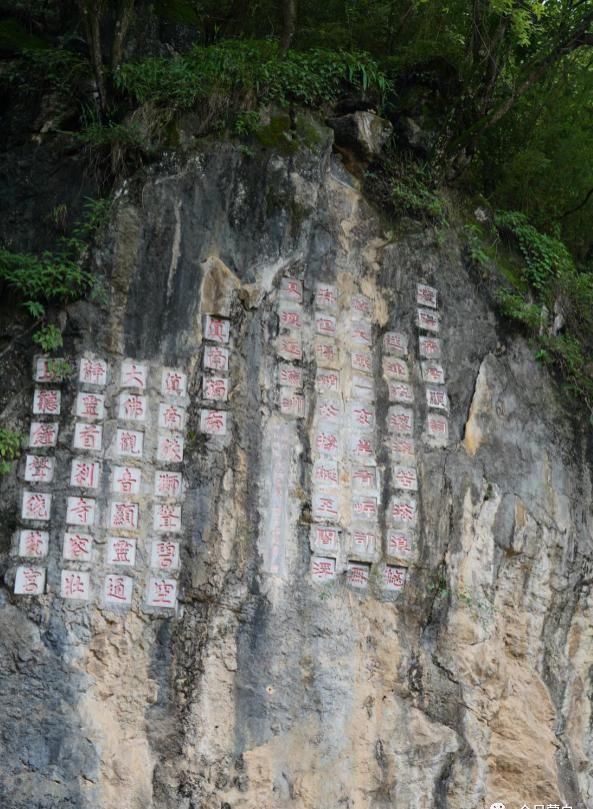  缘狮洞|这座“嵌”在悬崖峭壁上的寺庙，风景如画，令人沉醉