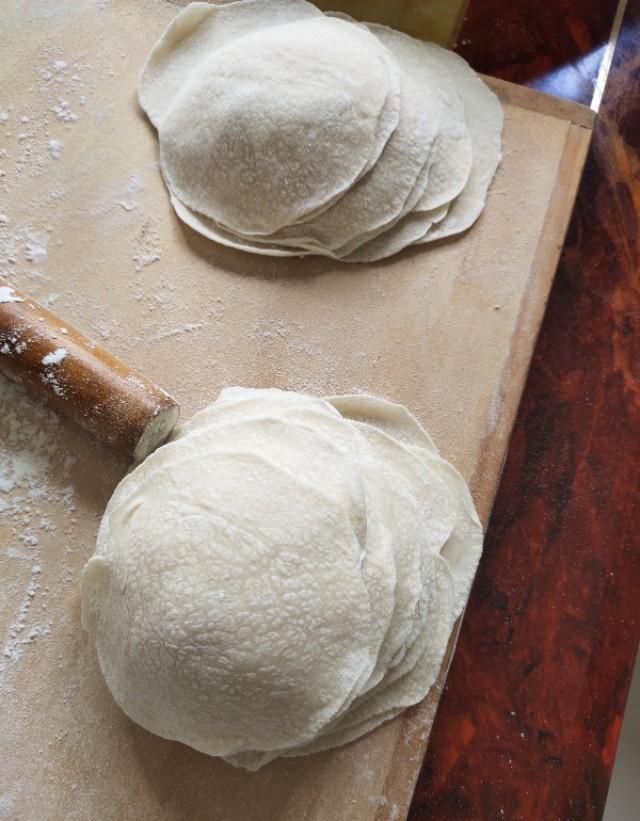  五花肉|五花肉配白萝卜，包的饺子更美味。