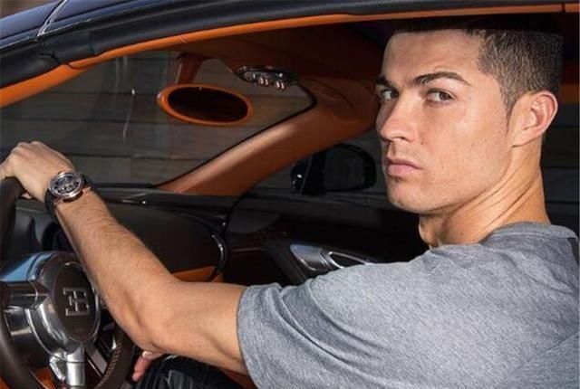 超级|购置6600万超级跑车，仅仅一个月工资而已，C罗海陆空壕到没朋友