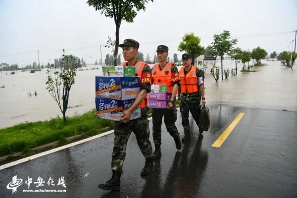 武警阜阳支队|【防汛救灾第一线】“洪水不退，决不撤离”