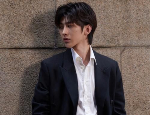  超话|秀人超话排名：蔡徐坤断层，火箭少女集体没落，李汶翰挺意外