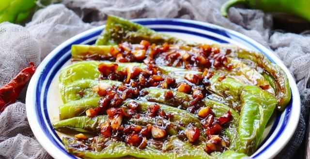  虎皮青椒|夏天最强“减肥菜”，这样做比肉都香，坚持吃1周，腰肢变苗条了