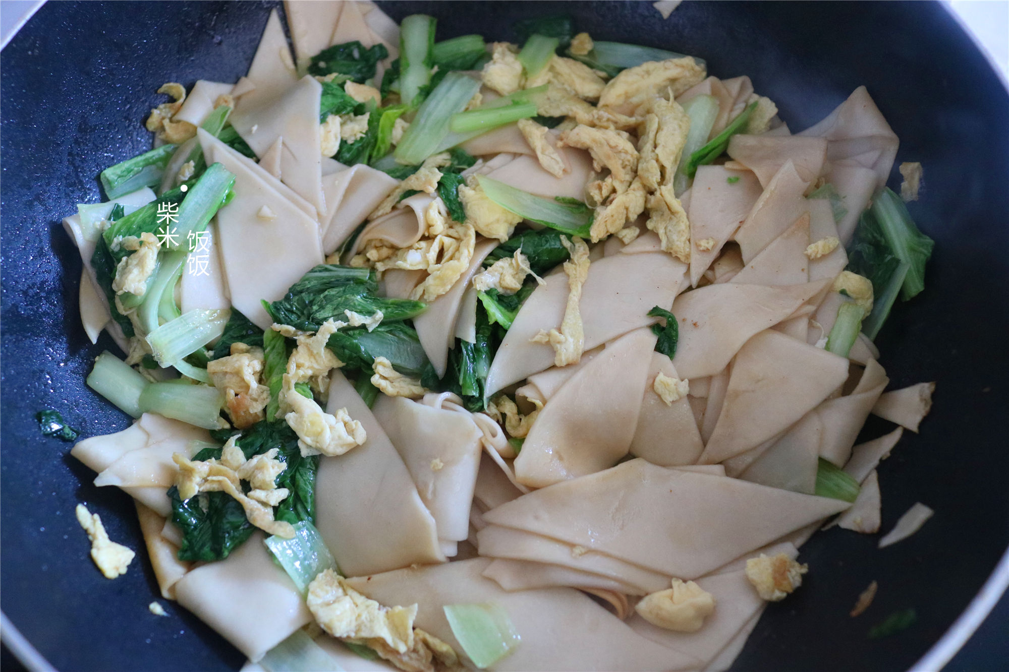 手餐|上班族的快手餐,一煮一炒,简单好吃,做一锅解决全家人的饭