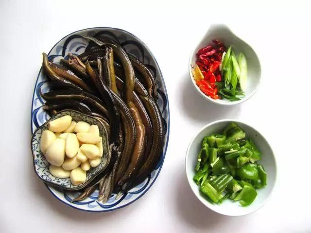  少许|红烧蒜子鳝鱼，自己动手做同样很美味！
