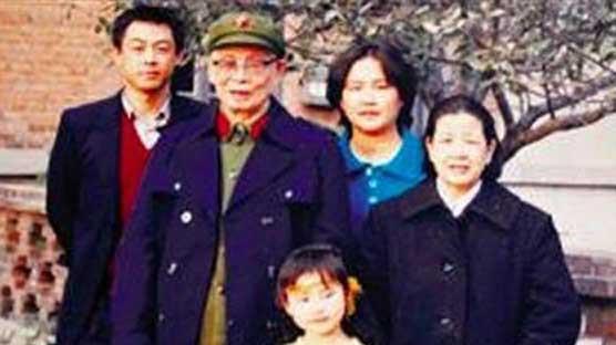 中国|这位开国少将名气不大, 但他的孙女却是“中国第一美女”