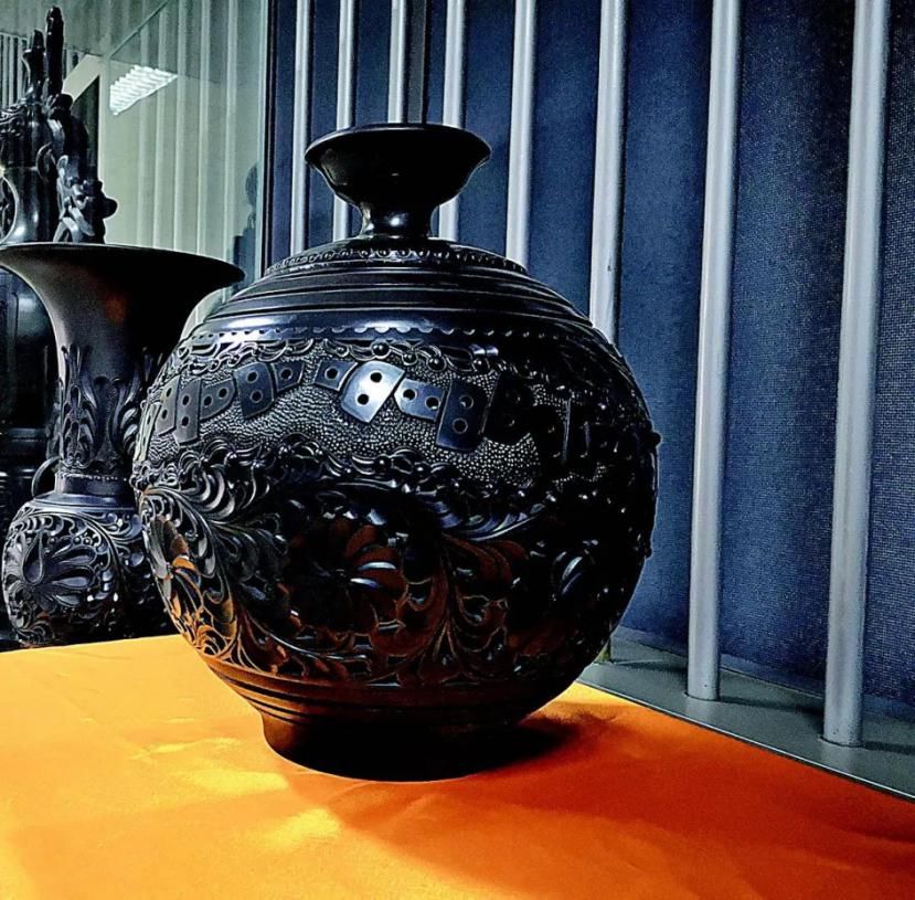  艺术家|油陶十年——一位艺术家与一座城市