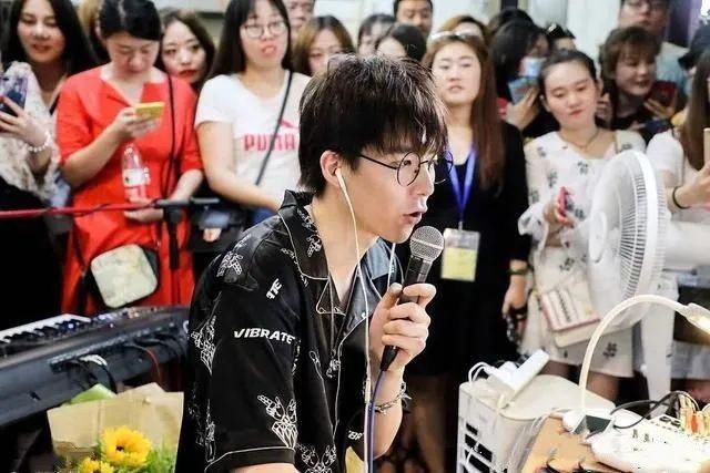 就让|刘宇宁怎么做到的?首次上《中餐厅》,就让黄晓明张亮连夸6次